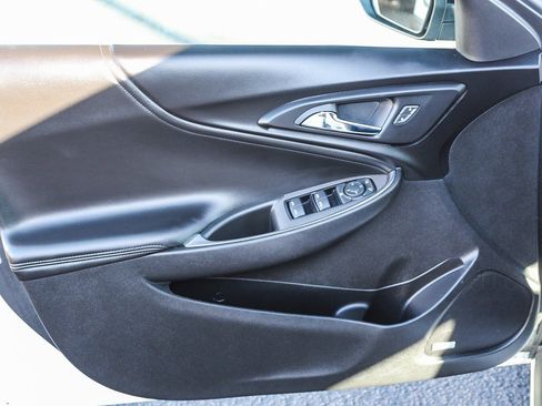 Used 2018 Chevrolet Malibu LT w/ Leather Package image 21