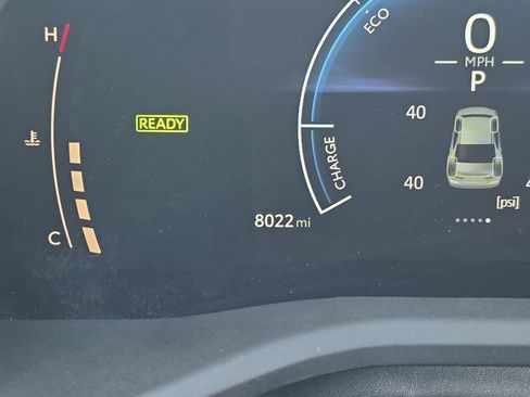 Used 2025 Toyota Camry LE FWD image 15