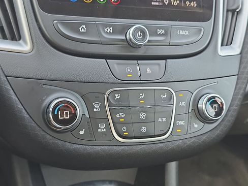 Used 2023 Chevrolet Malibu LT FWD image 23