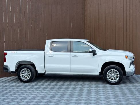 Used 2024 Chevrolet Silverado 1500 LT AWD/4WD image 14
