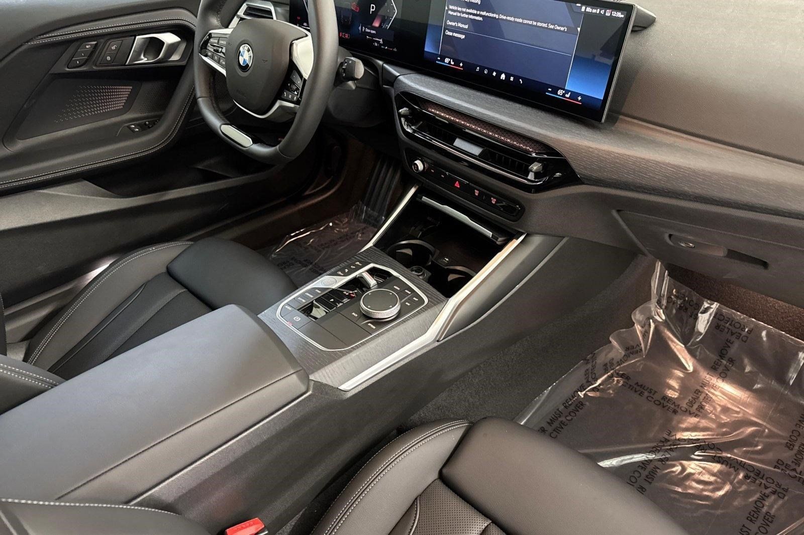 Used 2025 BMW 230i Coupe w/ Convenience Package RWD image 32