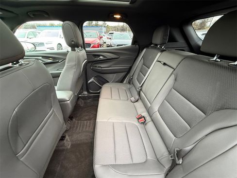Used 2023 Chevrolet TrailBlazer RS w/ Sun and Liftgate Package image 20
