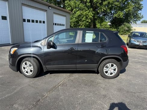 Used 2015 Chevrolet Trax LS w/ LPO, Protection Package FWD image 32