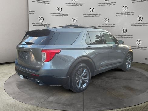 Used 2023 Ford Explorer XLT w/ Equipment Group 202A image 5
