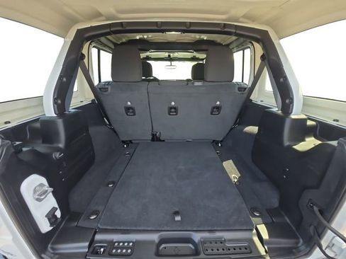 Used 2021 Jeep Wrangler Unlimited Sport AWD/4WD image 13