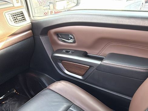 Used 2019 Nissan Titan Platinum Reserve w/ Platinum Utility Package image 21