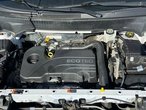 Used 2022 Chevrolet Equinox RS w/ RS Leather Package image 12