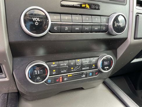 Certified 2020 Ford Expedition XLT w/ Equipment Group 202A image 22