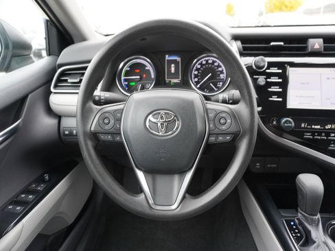 Used 2019 Toyota Camry LE image 14