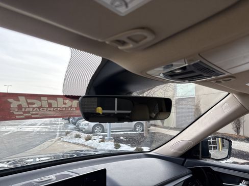 Used 2023 Acura MDX SH-AWD image 26