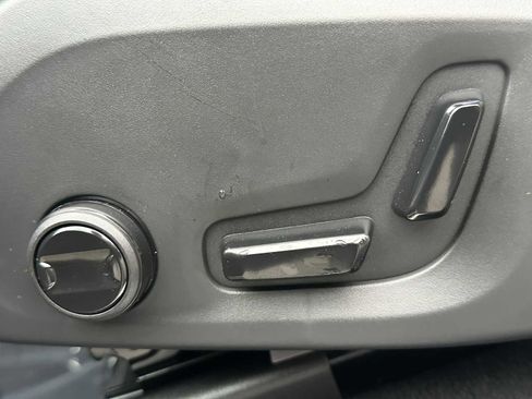 New 2026 Volvo XC90 B5 Core w/ Protection Package Premier image 23