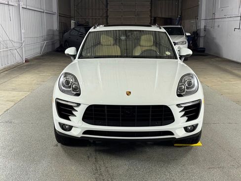 Used 2018 Porsche Macan AWD/4WD image 3
