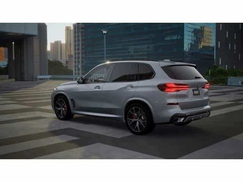 Used 2026 BMW X5 sDrive40i w/ Executive Package RWD image 2