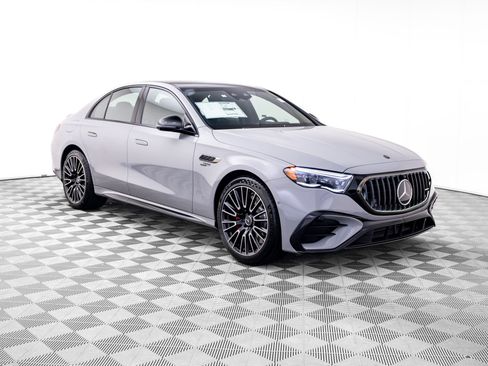 New 2026 Mercedes-Benz E 53 AMG e 4MATIC Sedan image 7