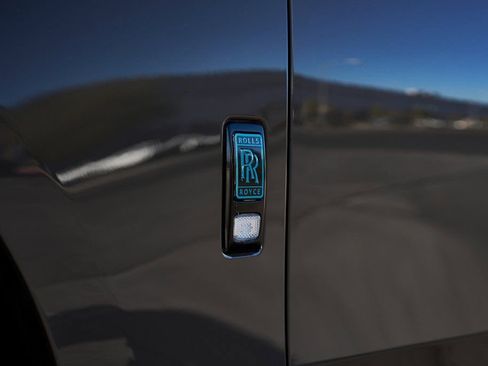 Used 2025 Rolls-Royce Ghost image 11