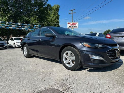 Used 2023 Chevrolet Malibu LS FWD image 2