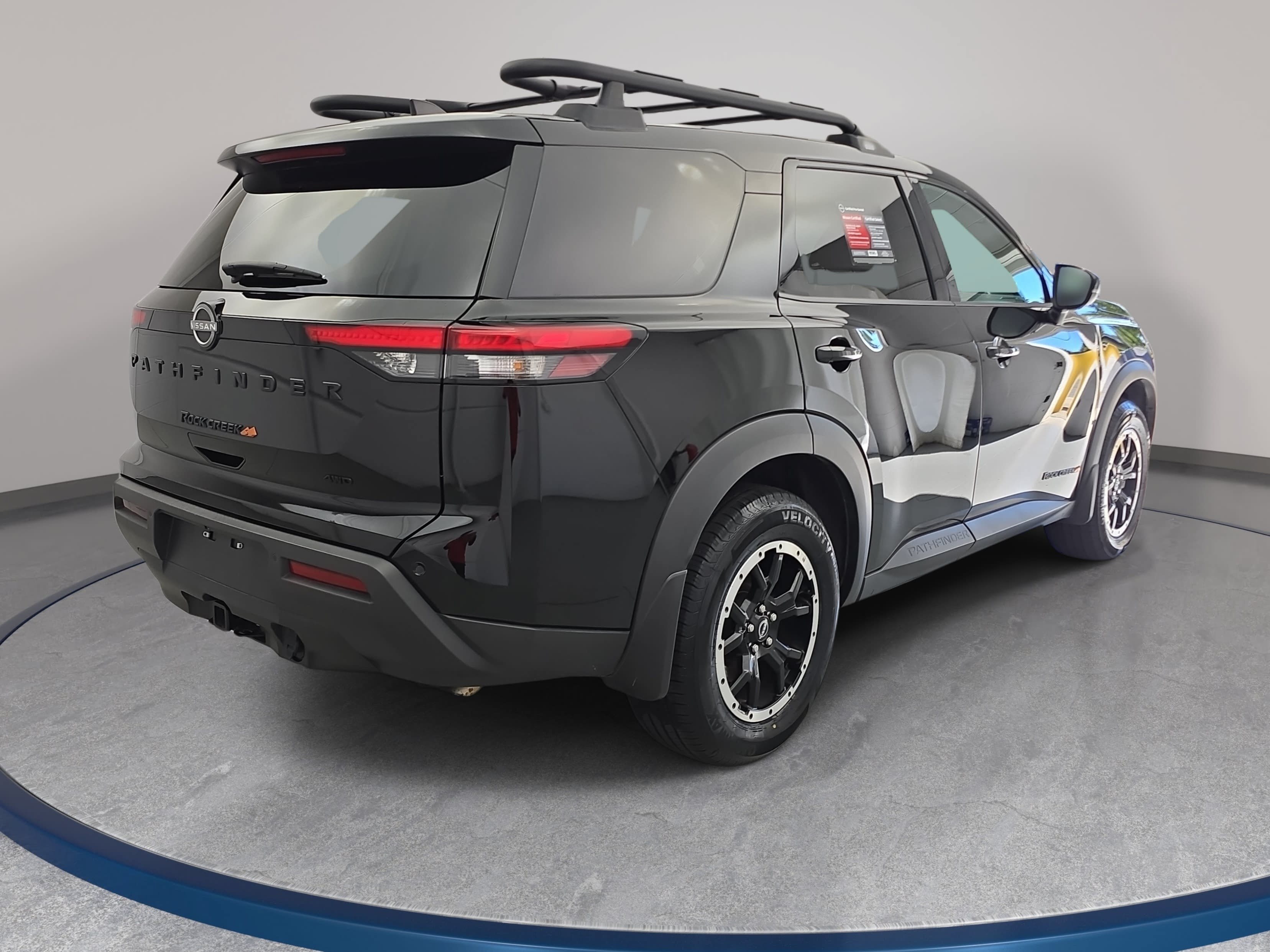 Used 2024 Nissan Pathfinder Rock Creek AWD/4WD image 5