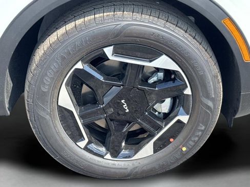 New 2026 Kia Sportage S image 9