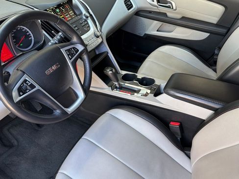 Used 2017 GMC Terrain SLT w/ Driver Alert Package I AWD/4WD image 9