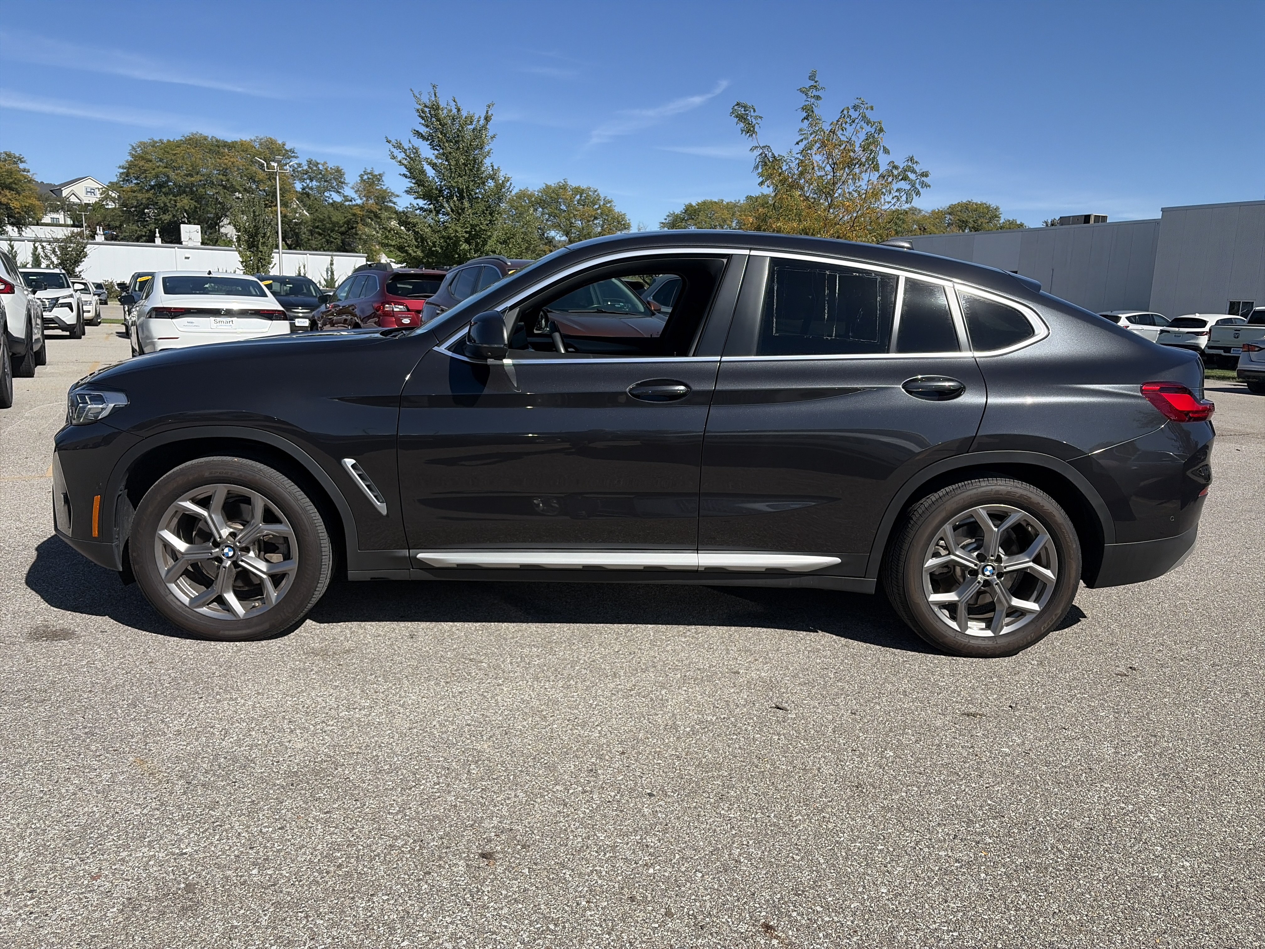 Used 2022 BMW X4 xDrive30i w/ Premium Package 2 AWD/4WD image 8