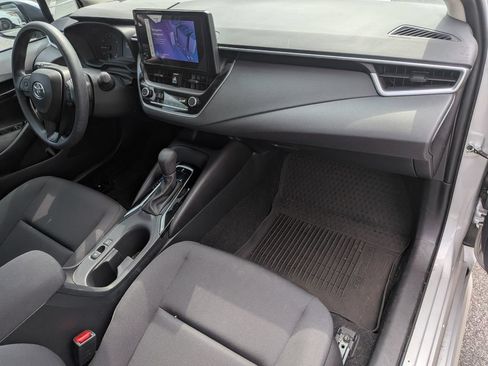 Used 2024 Toyota Corolla LE w/ LE Convenience Package FWD image 29