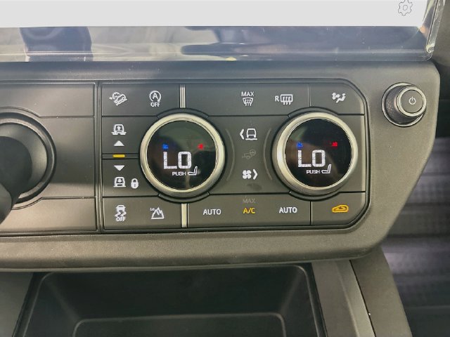 New 2026 Land Rover Defender 110 S AWD/4WD image 17