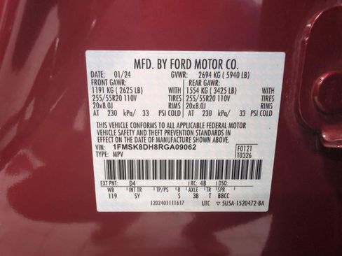 Used 2024 Ford Explorer XLT w/ Equipment Group 202A AWD/4WD image 28