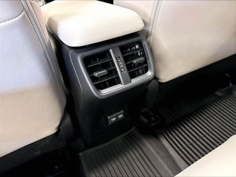 Used 2024 Lexus UX 250h FWD image 13