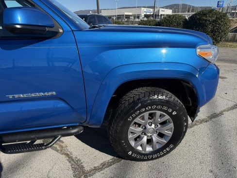 Used 2018 Toyota Tacoma SR5 image 17