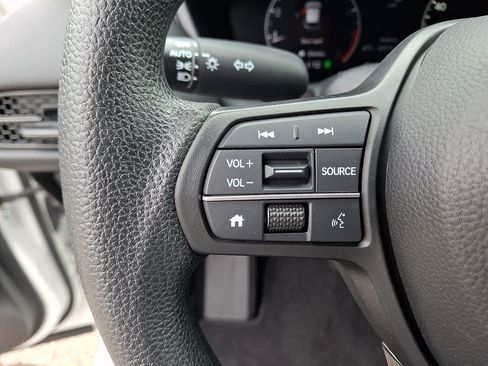 Used 2023 Honda HR-V LX image 24