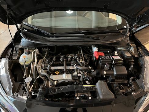 Used 2025 Nissan Versa SV FWD image 31