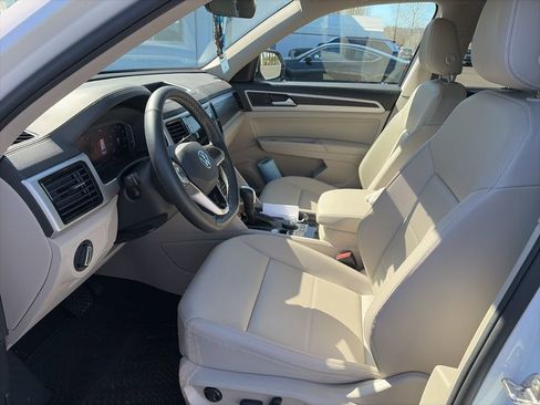 Used 2023 Volkswagen Atlas SE image 15
