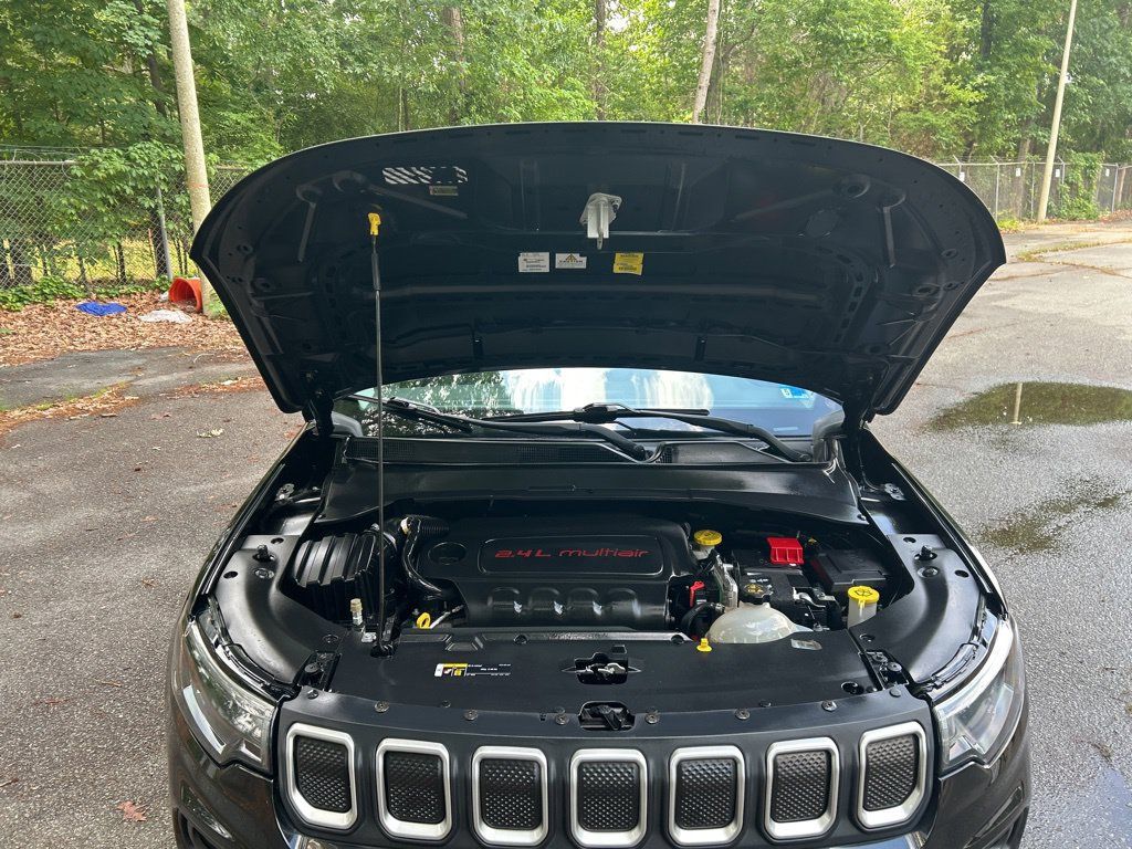 Used 2022 Jeep Compass Latitude w/ Sun and Sound Group AWD/4WD image 15