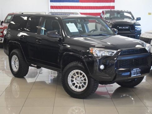 Used 2014 Toyota 4Runner SR5 AWD/4WD image 2