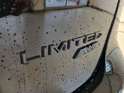 New 2026 Chrysler Pacifica Limited image 35