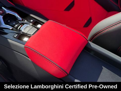 Used 2024 Lamborghini Huracan EVO image 31