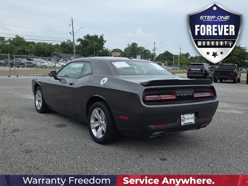 Used 2023 Dodge Challenger SXT RWD image 5