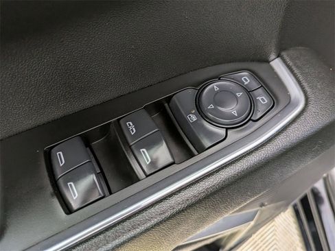 Used 2025 Chevrolet Silverado 1500 LT image 15