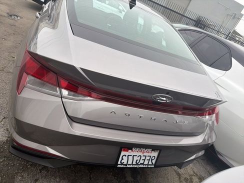 Used 2023 Hyundai Elantra SEL w/ Cargo Package image 4