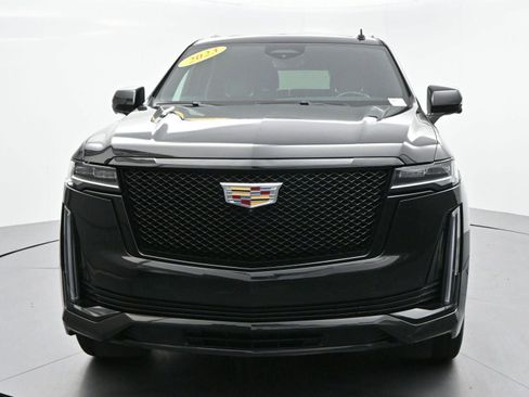Used 2023 Cadillac Escalade Sport AWD/4WD image 2
