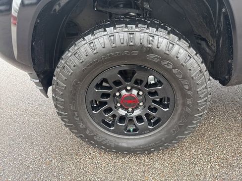 Used 2022 Toyota Tacoma SR5 image 11