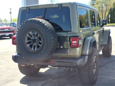 Used 2025 Jeep Wrangler Unlimited Rubicon 392 AWD/4WD image 4