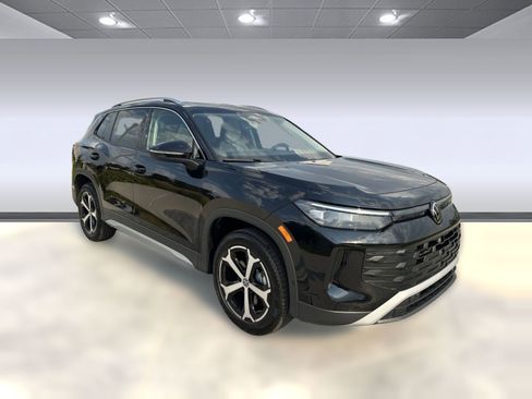 New 2025 Volkswagen Tiguan SE image 6