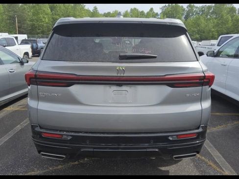 Used 2025 Buick Enclave Sport Touring AWD/4WD image 4
