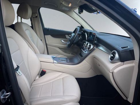 Used 2022 Mercedes-Benz GLC 300 4MATIC image 20