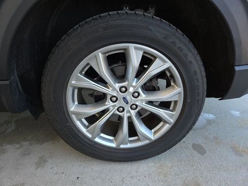 Used 2021 Ford Explorer Limited w/ Equipment Group 301A AWD/4WD image 72