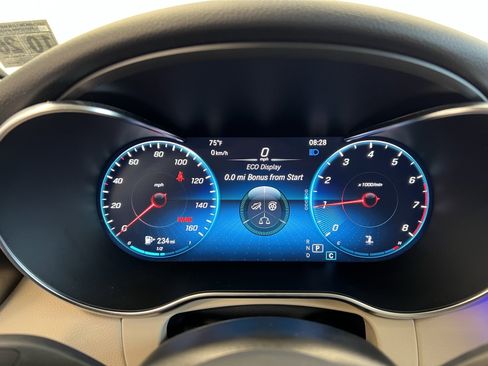 Used 2021 Mercedes-Benz GLC 300 4MATIC image 14