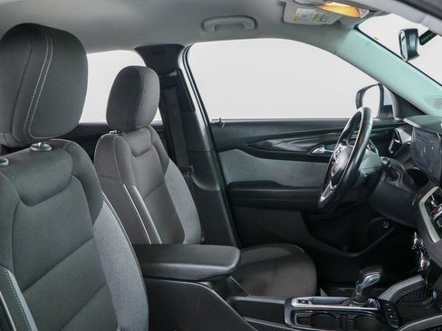 Used 2025 Chevrolet TrailBlazer LT w/ Convenience Package FWD image 26