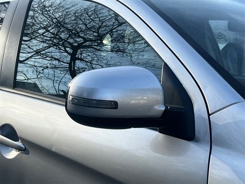 Used 2024 Mitsubishi Outlander Sport SE image 8