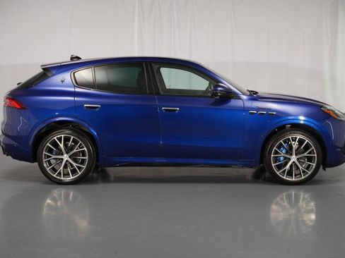 Used 2023 Maserati Grecale Modena AWD/4WD image 13